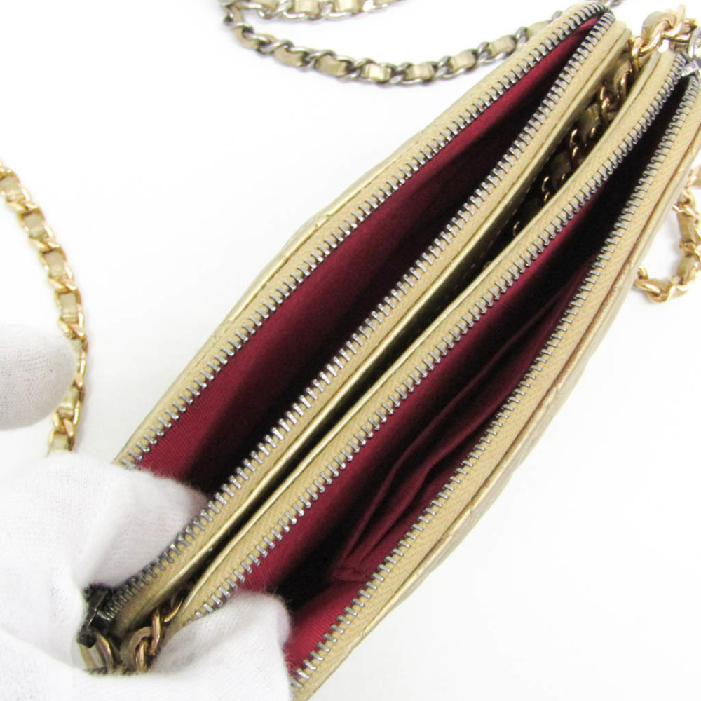 CHANEL Gold Leather Shoulder Bag - Picture 4 of 16
